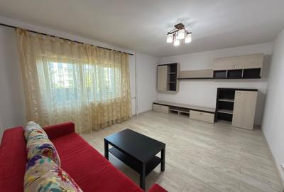 Apartament cu 3 camere semidecomandat, mobilat în Mărășești