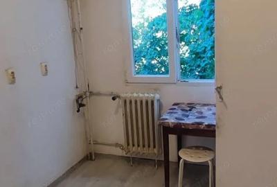 Apartament cu 3 camere decomandat în Valea Oltului - 19