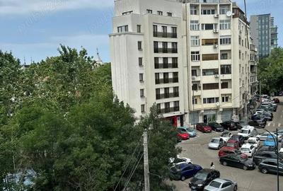 Apartament cu 4 camere decomandat, mobilat în Ultracentral