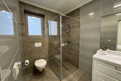 Casă cu 5 camere cu Canalizare în Est - 7