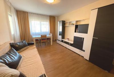 Apartament cu 3 camere decomandat, mobilat în Cetate