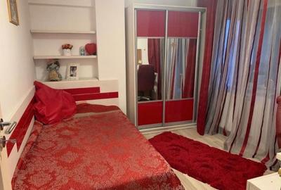 Apartament cu 3 camere decomandat în Babadag
