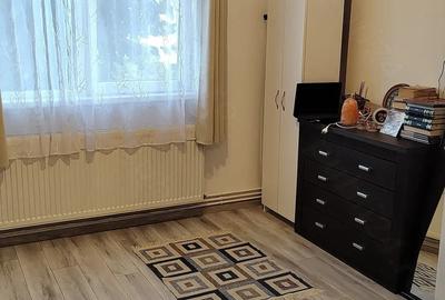 Apartament cu 2 camere semidecomandat în Florilor
