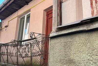 Casă cu 2 camere cu Teren 34 Mp în Domenii