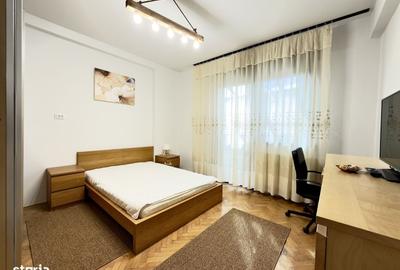 Apartament cu 3 camere semidecomandat în Doamna Ghica
