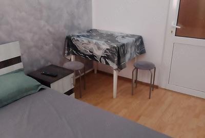 Garsonieră decomandată în Traian