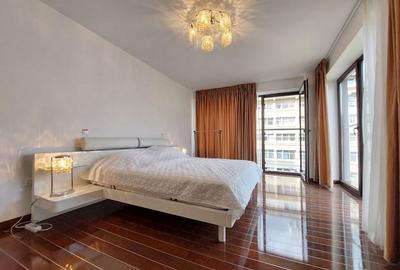 Apartament cu 4 camere decomandat în Brașovul Vechi - 2