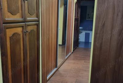 Apartament cu 3 camere decomandat în Popa Șapcă