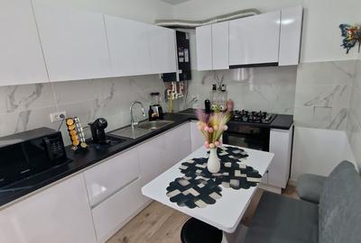 Casă cu 4 camere cu Teren 80 Mp în Titan