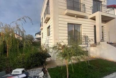 Casă cu 5 camere cu Teren 606 Mp în Central - 1
