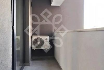 Apartament cu 2 camere semidecomandat, mobilat în Central - 1