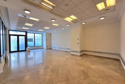 Spațiu comercial, de 81 mp, în P-ța Romană