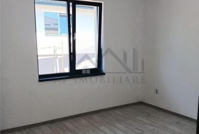 Casă cu 4 camere decomandat în Horpaz - 8