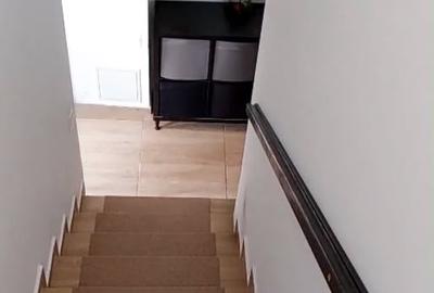Casă cu 5 camere cu Canalizare în Glina