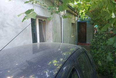 Casă cu 3 camere cu Teren 236 Mp în 23 August