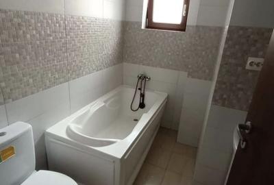 Garsonieră decomandată în Central - 7