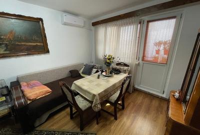 Apartament cu 3 camere, mobilat în Girocului