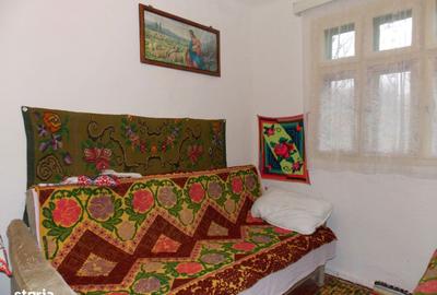 Casă cu 5 camere cu Teren 2877 Mp în Mănăștiur - 11