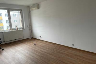 Apartament cu 3 camere semidecomandat în Rahova - 7