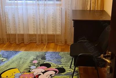 Apartament cu 3 camere decomandat în Central - 1