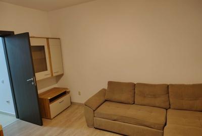 Apartament cu 2 camere decomandat în Păcii