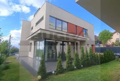 Duplex cu 4 camere cu Canalizare în Europa