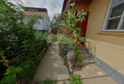 Casă cu 3 camere cu Teren 358 Mp în Central