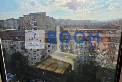 Apartament cu 4 camere în Central