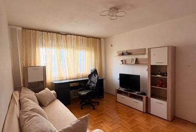 Apartament cu 2 camere semidecomandat în Rahova