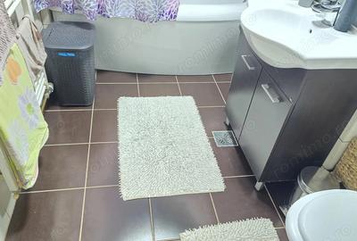 Apartament cu 3 camere decomandat în Gojdu - 2