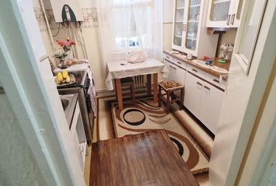 Apartament cu 2 camere decomandat în Cetate