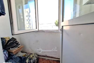 Apartament cu 2 camere decomandat în Nicolina