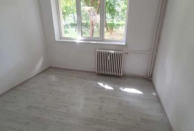 Apartament cu 2 camere semidecomandat în Andrei Mureșanu