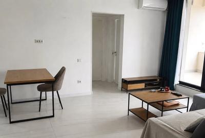 Apartament cu 3 camere semidecomandat, mobilat în Tunari