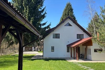Casă cu 6 camere cu Teren 1000 Mp în Avrig - 1