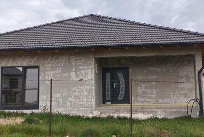 Casă cu 3 camere în Mihai Viteazu - 6