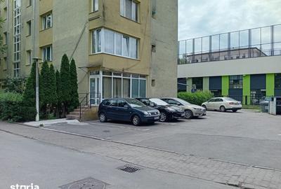 Spațiu comercial, de 70 mp, în Central - 2