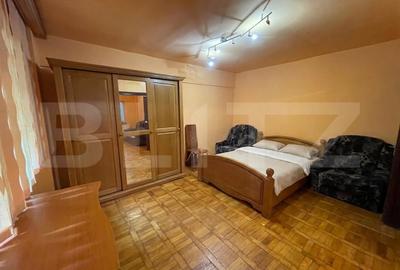 Apartament cu 3 camere decomandat, mobilat în Calea București