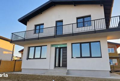 Casă cu 3 camere cu Teren 380 Mp în Bârnova