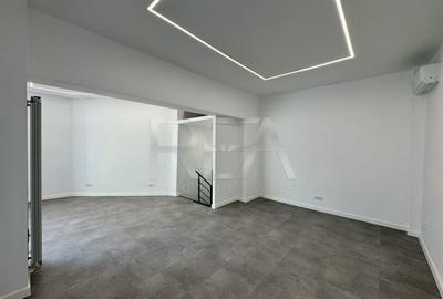 Spațiu comercial, de 118.12000274658 mp, în Decebal - 8
