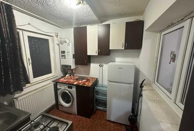 Apartament cu 2 camere semidecomandat în Lotrului