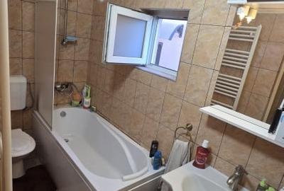 Casă individuală cu 3 camere cu Canalizare în 14 Mai - 9