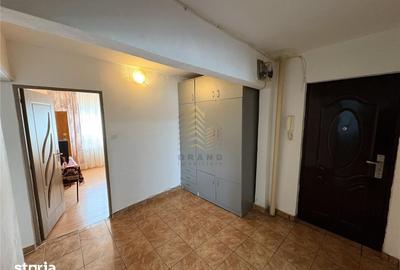 Apartament cu 3 camere decomandat în Central - 8