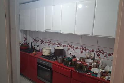 Apartament cu 3 camere decomandat în Valea Rosie