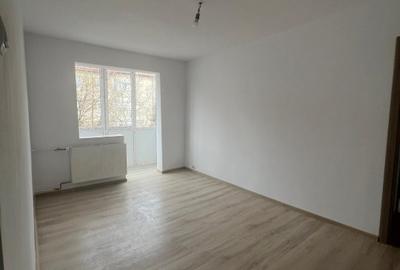 Apartament cu 4 camere decomandat în Dacia - 4