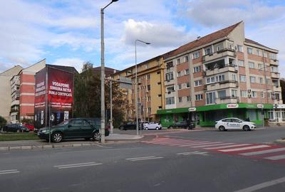 Garsonieră decomandată în Central