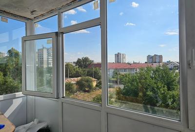 Apartament cu 3 camere semidecomandat în Micro 5 - 1
