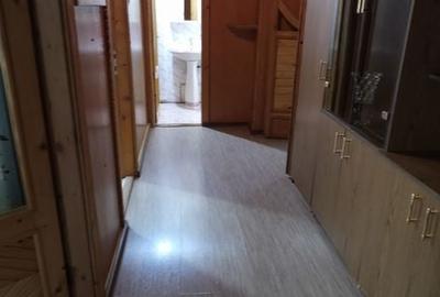 Apartament cu 3 camere decomandat în Bucovina