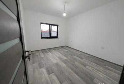 Casă cu 3 camere cu Teren 315 Mp în Central