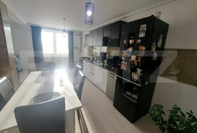 Apartament cu 6 camere semidecomandat în Tractorul - 3